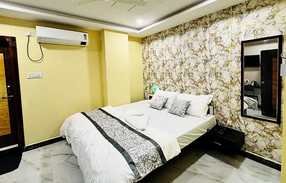 Deluxe AC Room at Hotel Hyderabad Pulse
